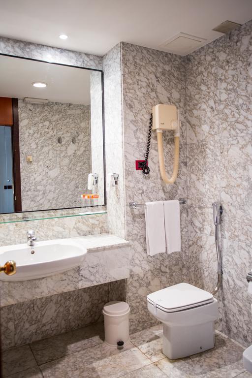 Hotel New 4*